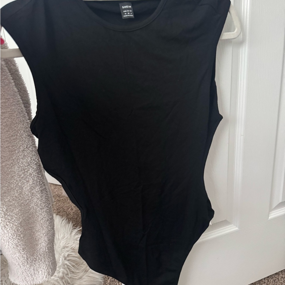 SHEIN Black Sleeveless Top